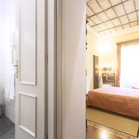 Casa De' Fiori לינה וארוחת בוקר