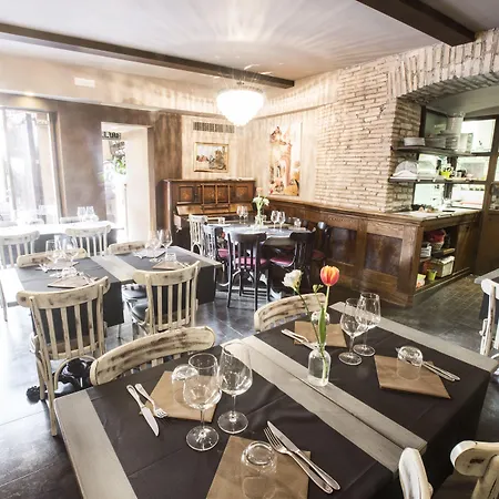 לינה וארוחת בוקר Casa De' Fiori 4*